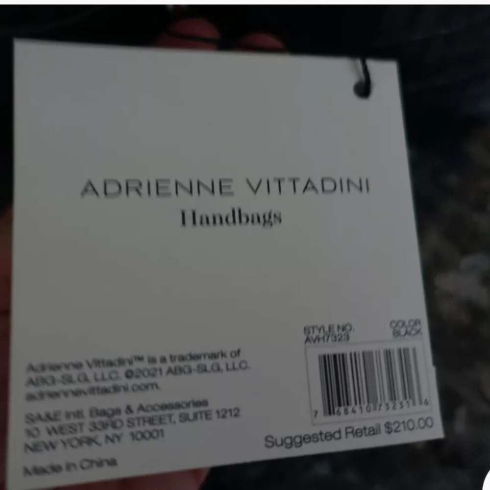 Adrienne Vittadini Purse - Picture 3 of 7